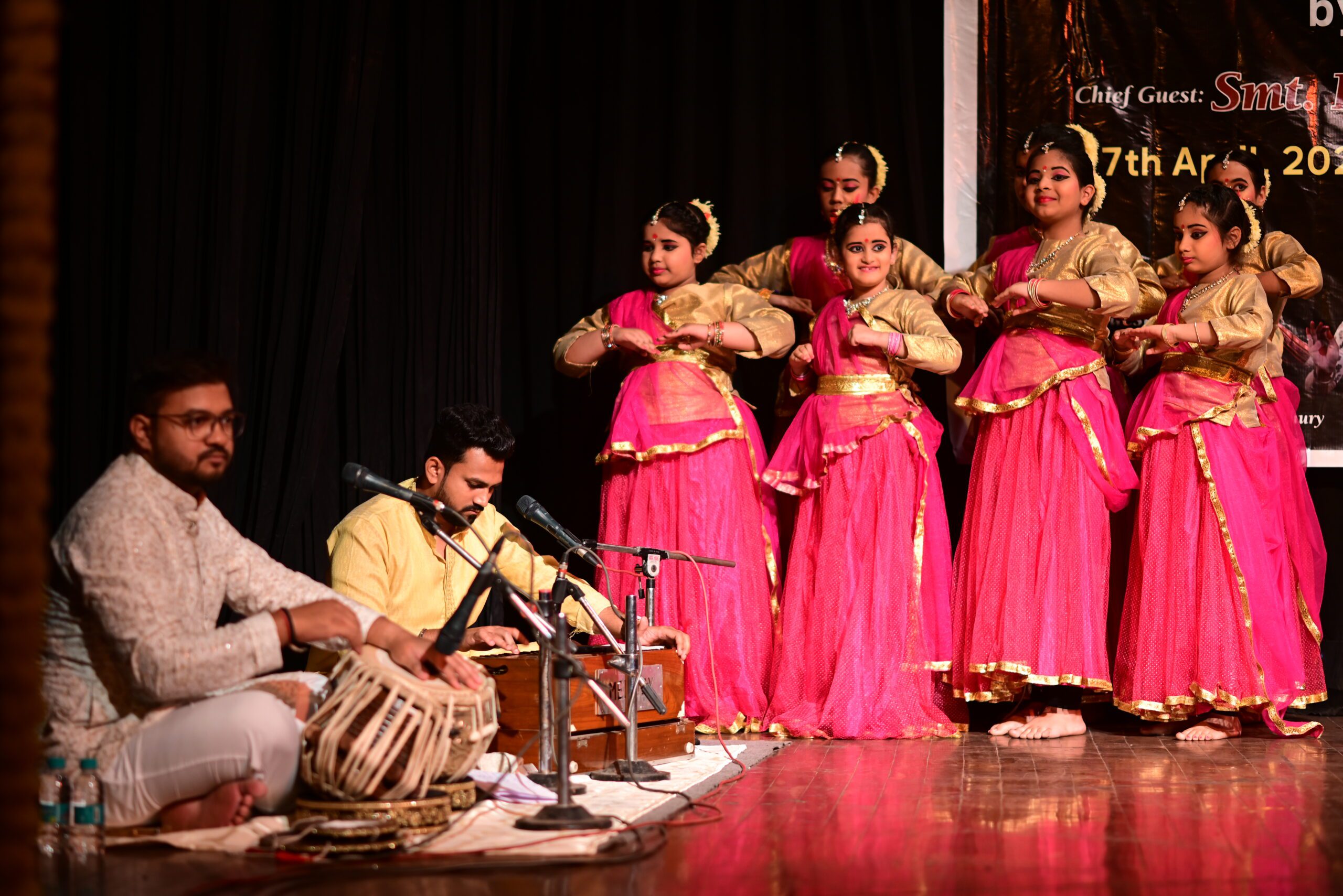 2 people playing musical instruments for kathak performance